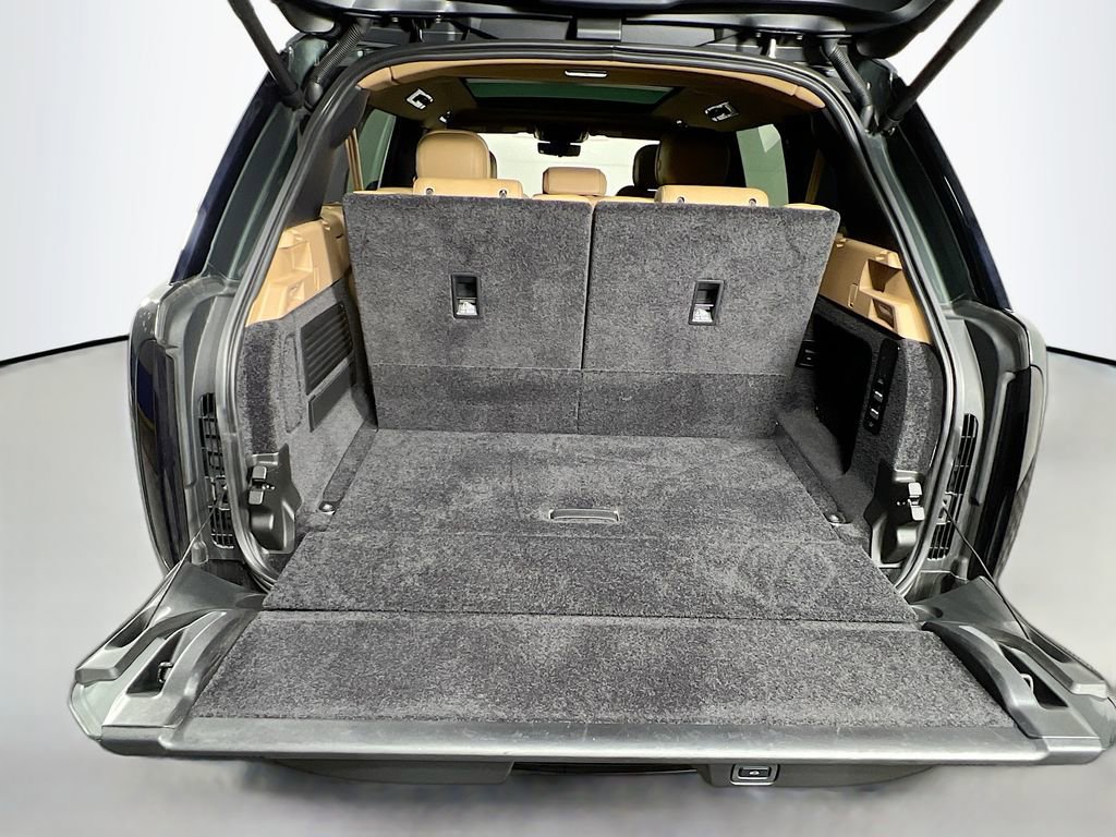 Used 2023 Land Rover Range Rover Long Wheelbase SE AWD/4WD image 28
