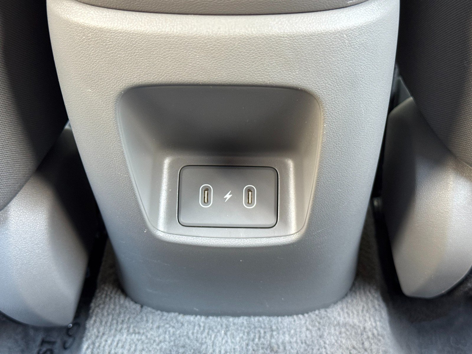 Used 2025 Hyundai Elantra Hybrid FWD image 27