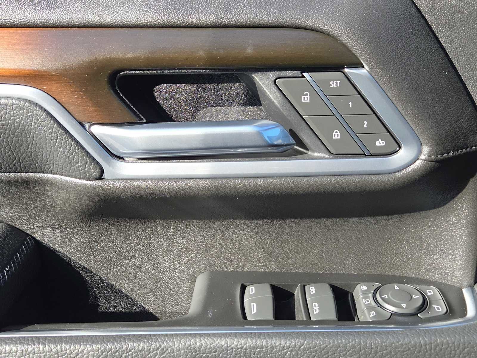 Certified 2025 GMC Sierra 3500 Denali w/ Technology Package image 20