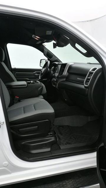 Used 2023 RAM 1500 Big Horn AWD/4WD image 9