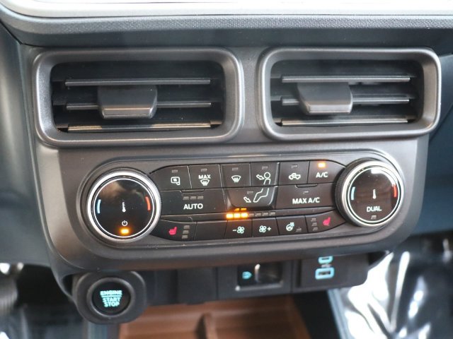 Used 2023 Ford Maverick Lariat w/ Lariat Luxury Package FWD image 24
