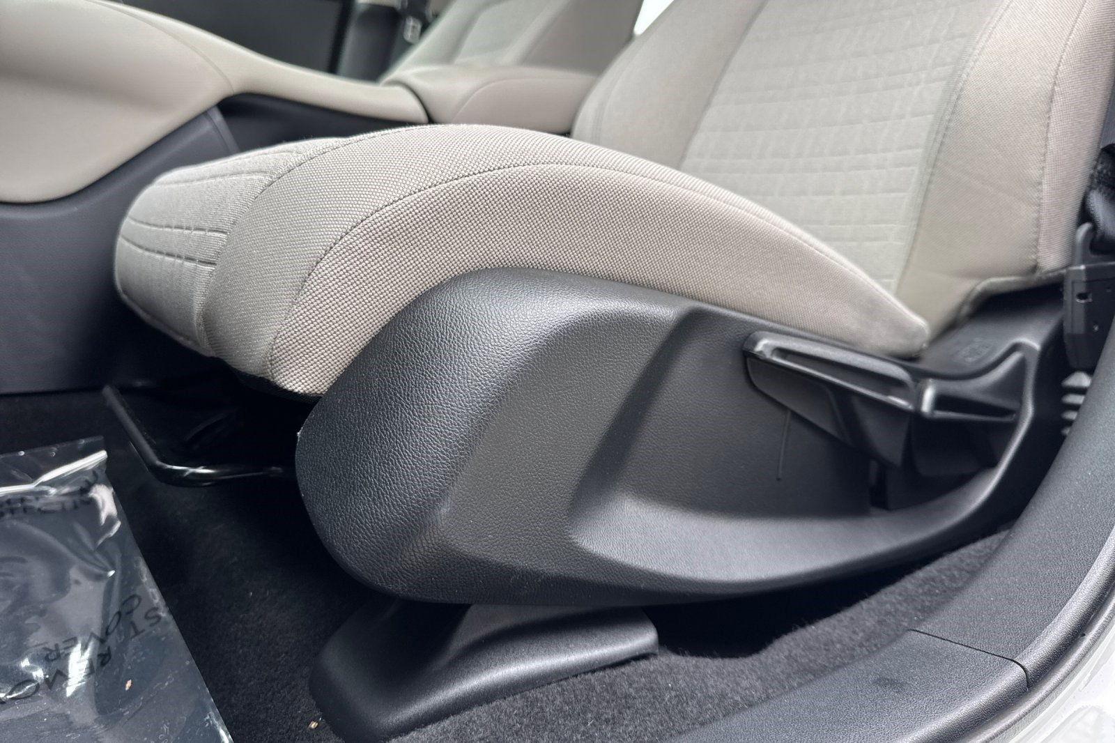 Used 2023 Honda HR-V LX image 13