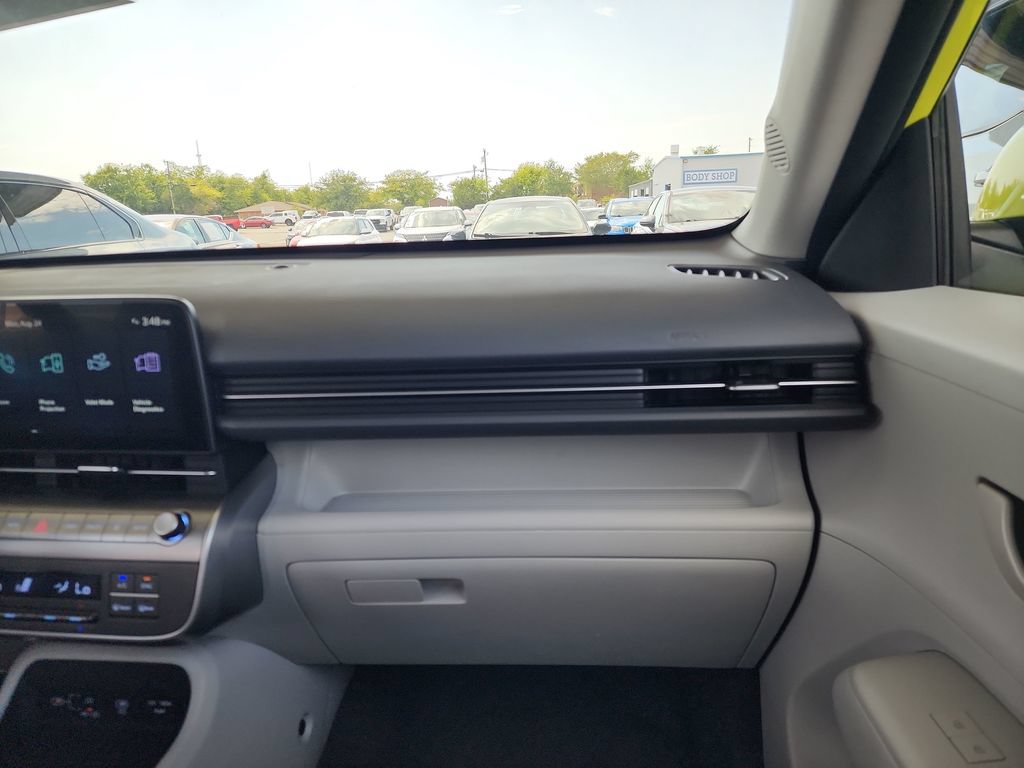 Used 2025 Hyundai Kona SEL AWD/4WD image 34