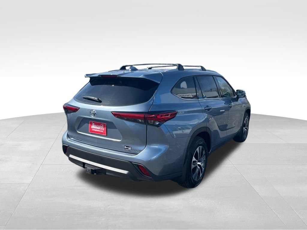 Used 2022 Toyota Highlander XLE image 21