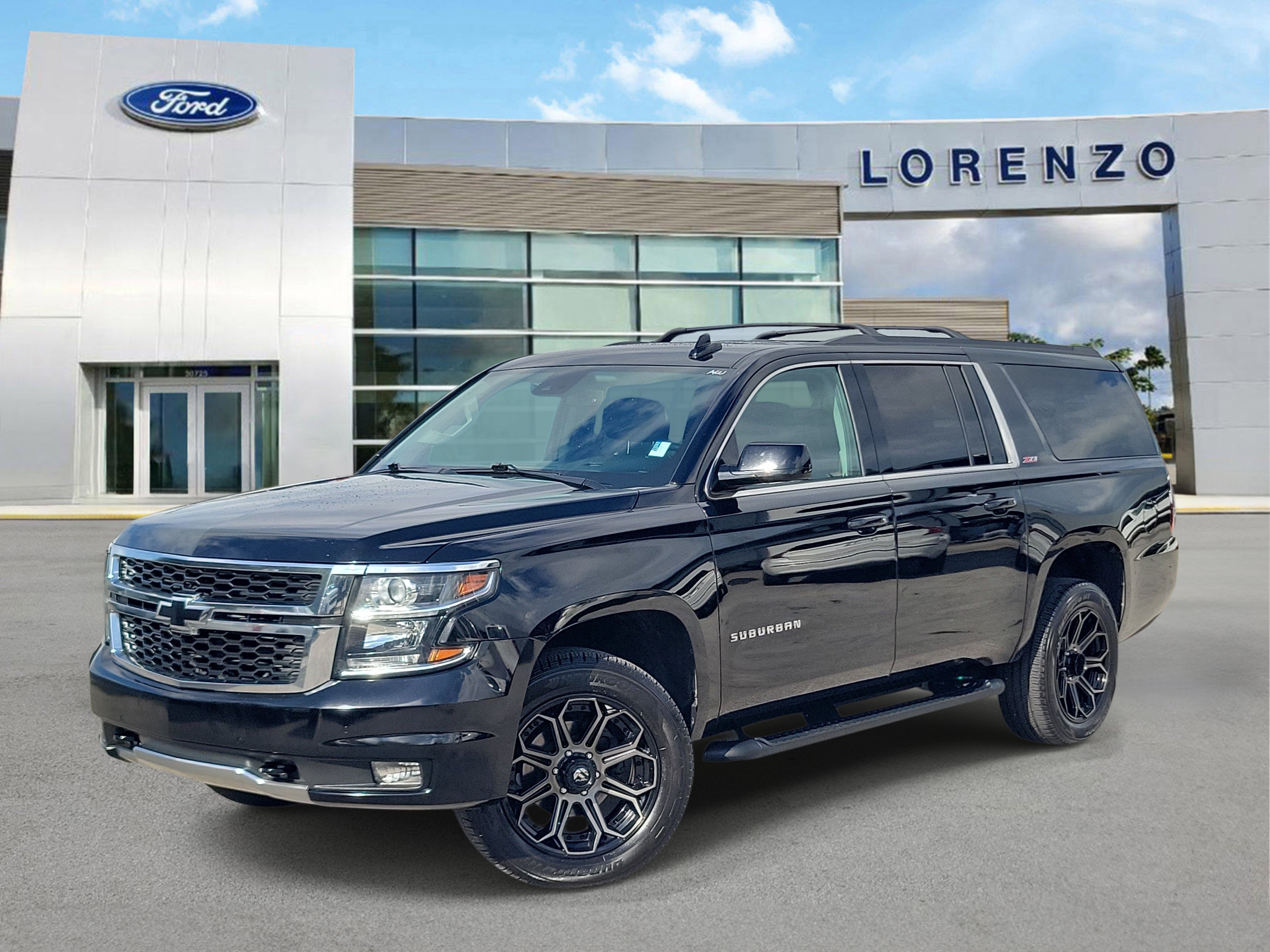 Used 2020 Chevrolet Suburban LT AWD/4WD image 1