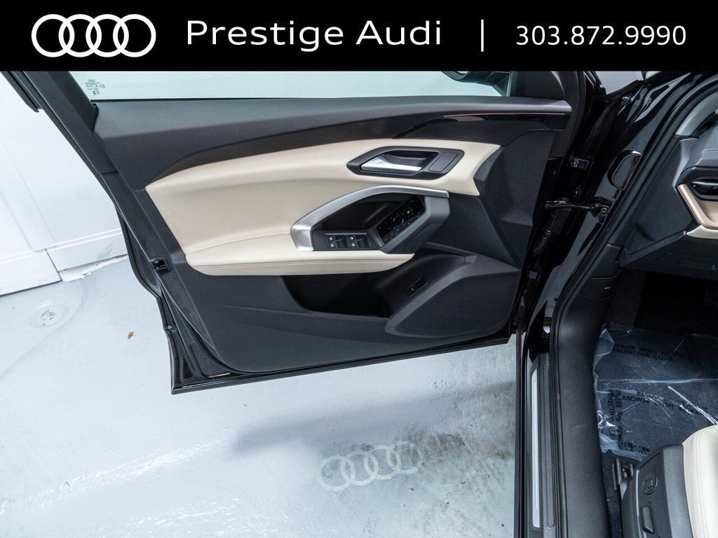 Used 2025 Audi Q5 Premium w/ Convenience Package AWD/4WD image 20