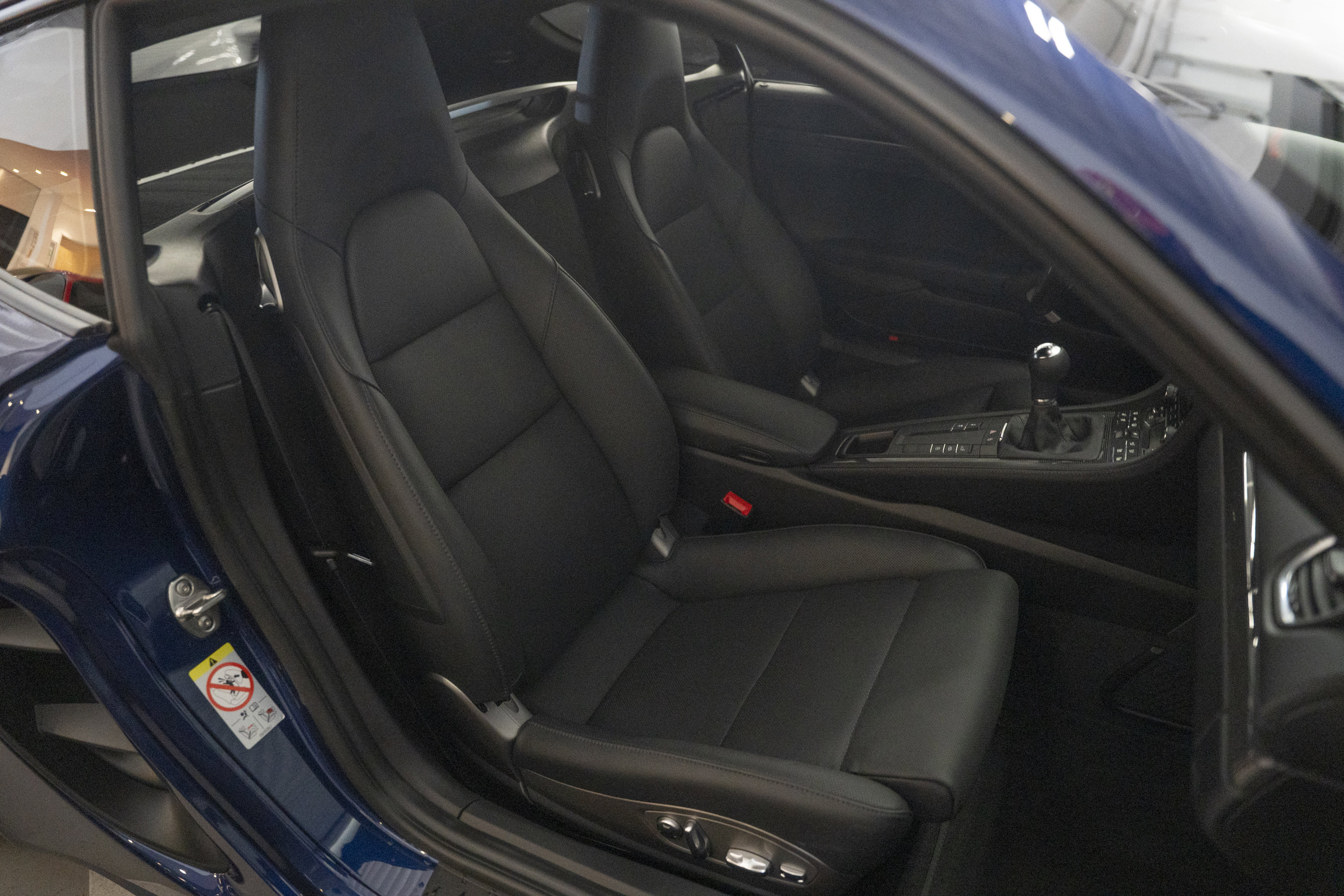 Used 2025 Porsche 718 Cayman S RWD image 27