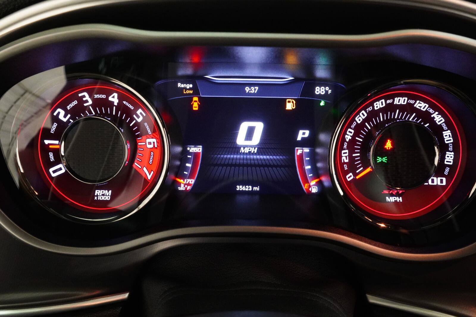 Used 2022 Dodge Challenger SRT Hellcat RWD image 10