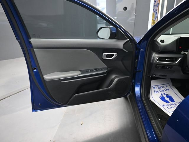 Used 2025 Kia K4 LXS image 9