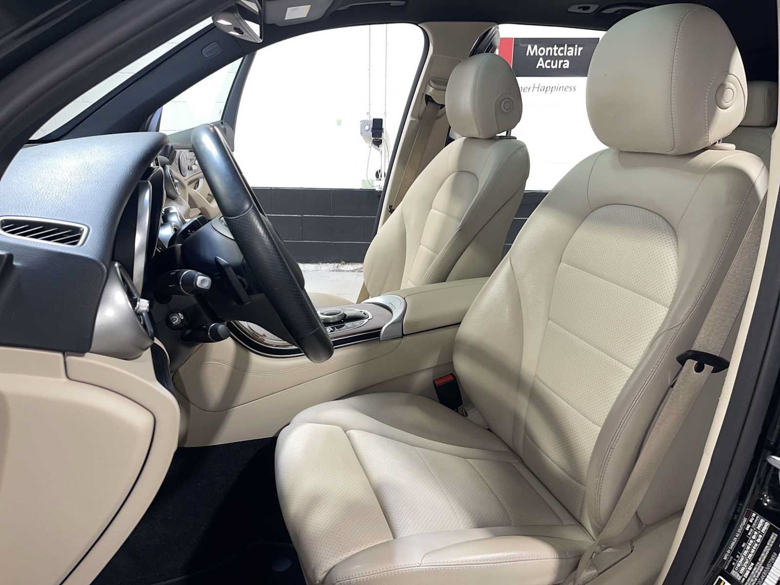 Used 2018 Mercedes-Benz GLC 300 4MATIC image 11
