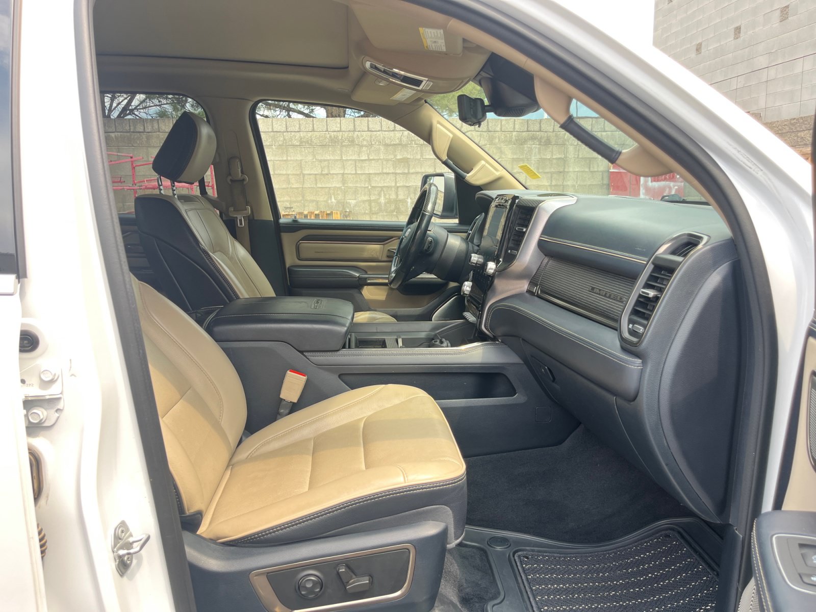 Used 2021 RAM 1500 Limited AWD/4WD image 28