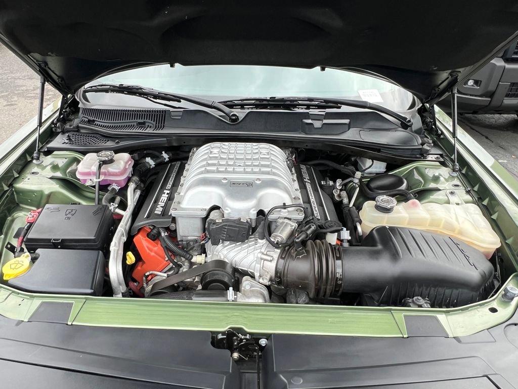 Used 2018 Dodge Challenger SRT Hellcat image 39