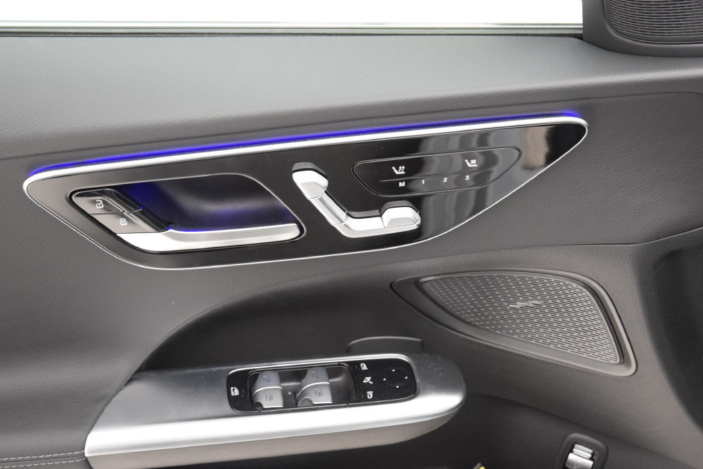 New 2026 Mercedes-Benz C 300 4MATIC Sedan image 22