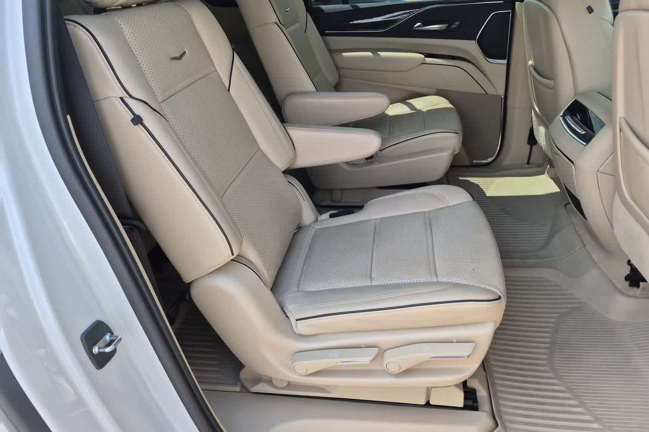 Used 2021 Cadillac Escalade ESV Premium Luxury w/ Driver Assist Tech Package RWD image 21