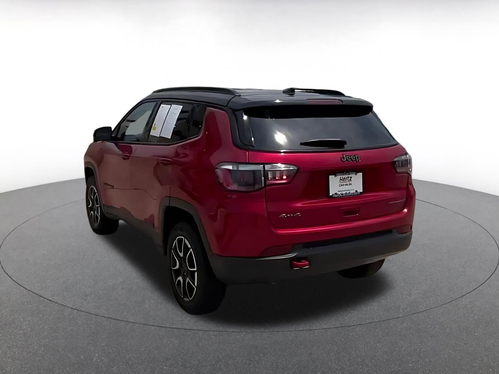 Used 2025 Jeep Compass Trailhawk AWD/4WD image 11