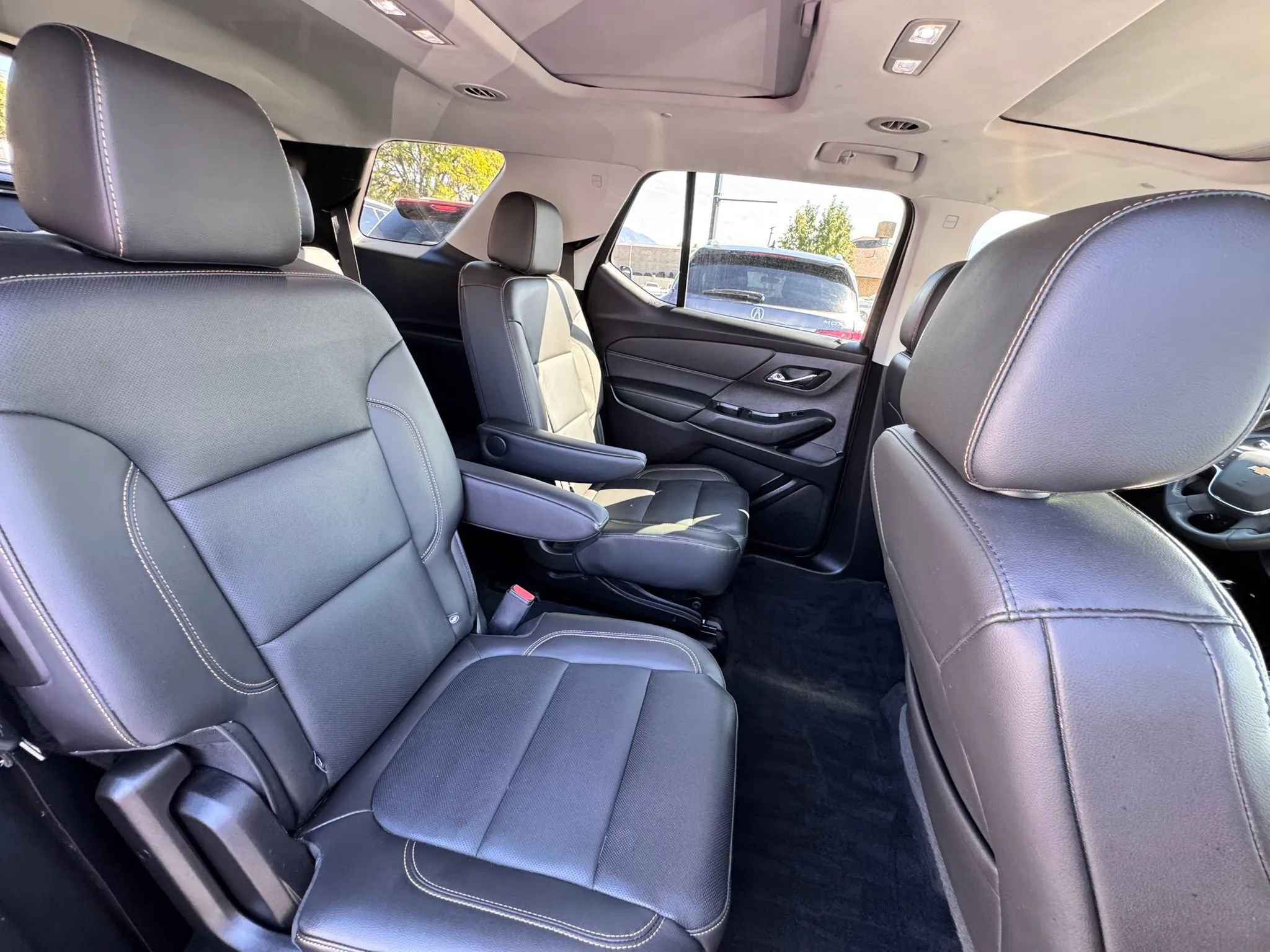 Used 2021 Chevrolet Traverse Premier AWD/4WD image 32