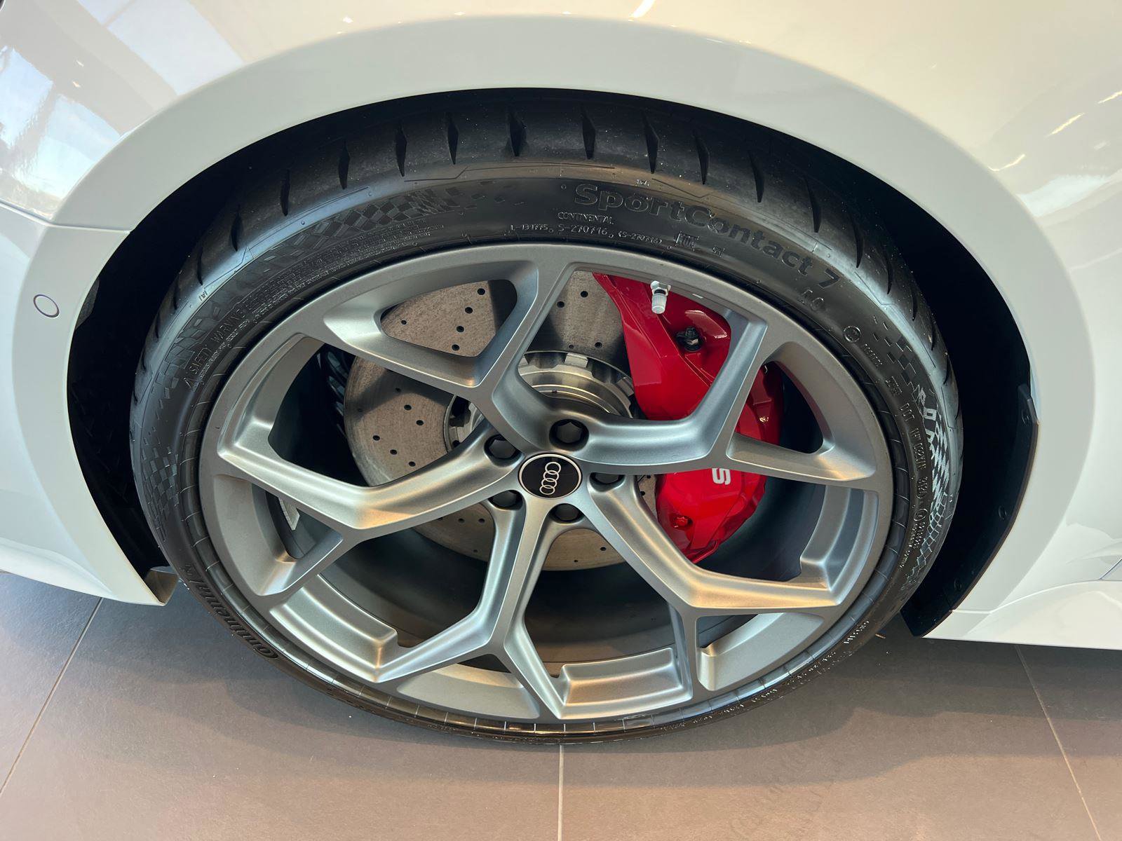 New 2025 Audi RS 6 performance image 11