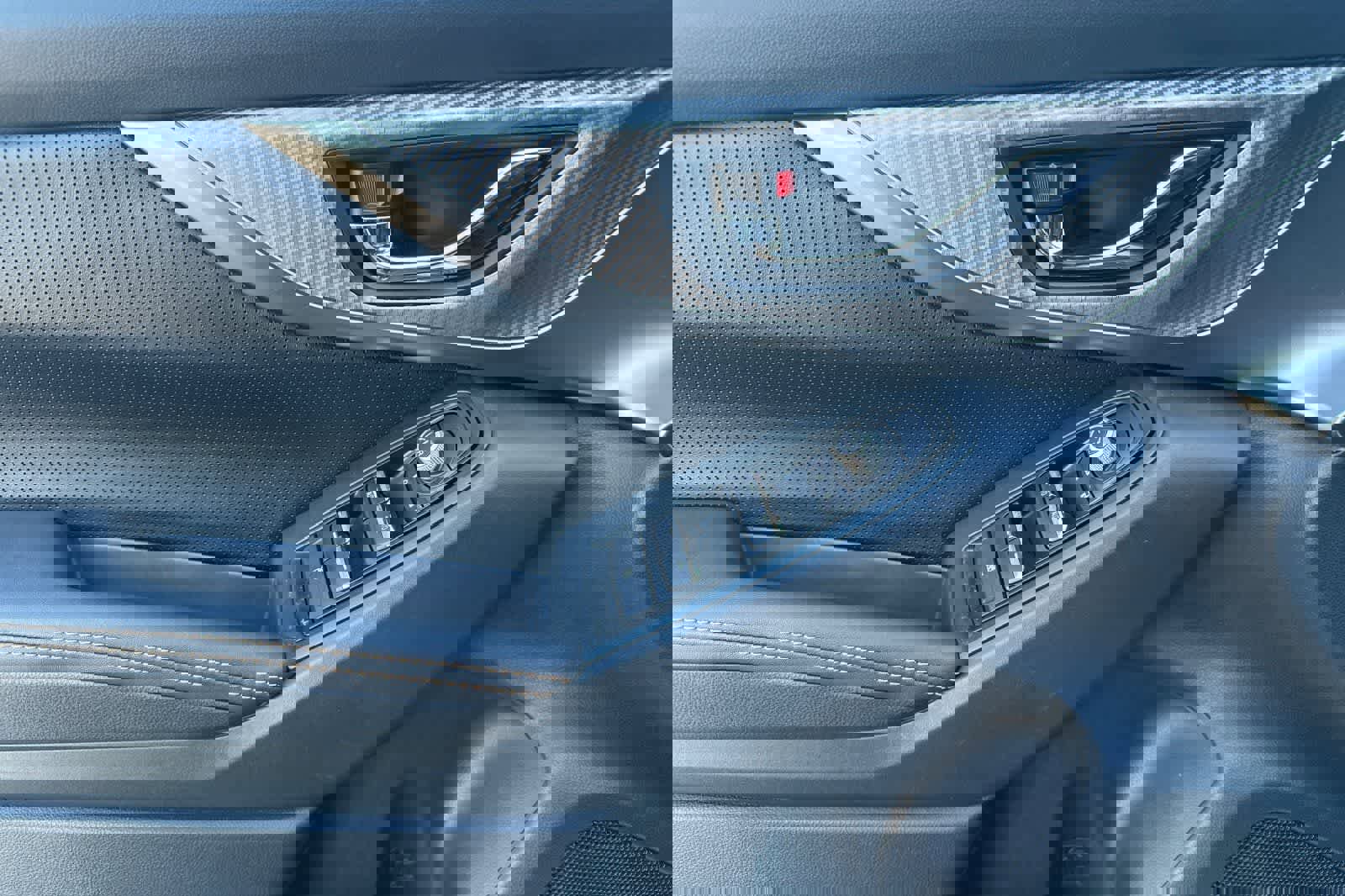 Used 2023 Subaru Crosstrek 2.5i Limited w/ Moonroof Package image 12