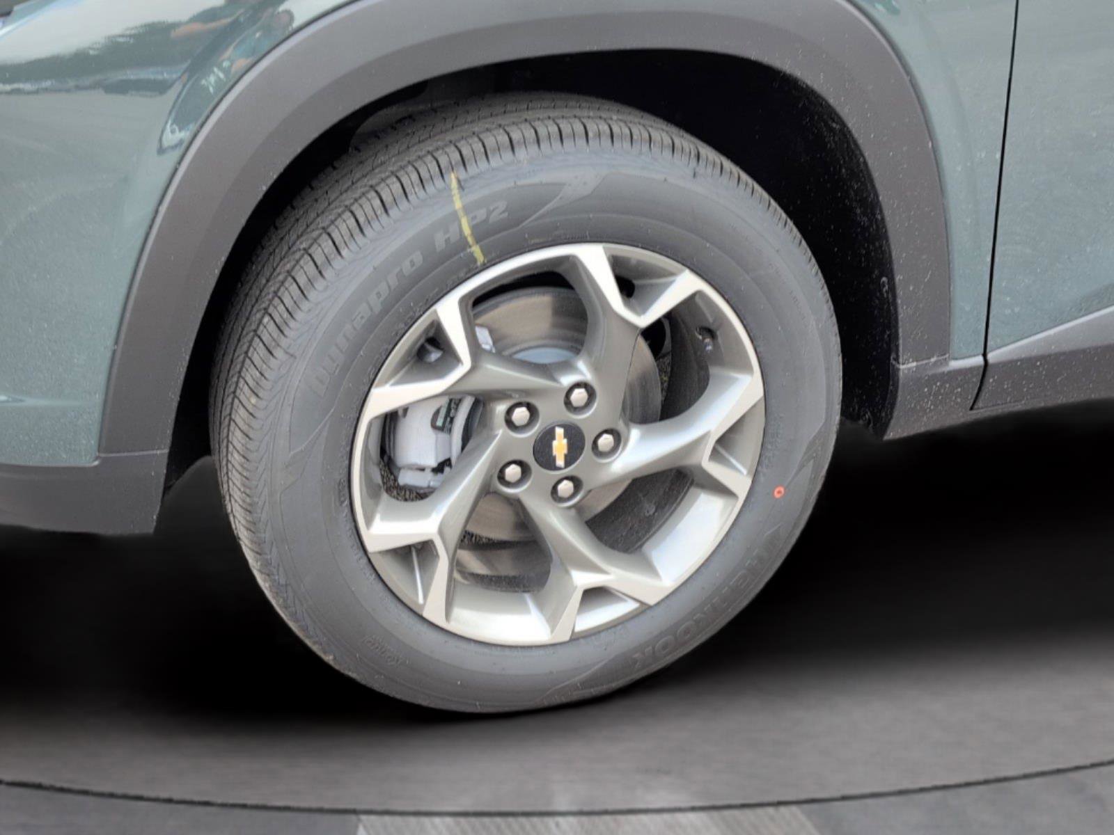 New 2026 Chevrolet Trax LT w/ Driver Confidence Package image 9