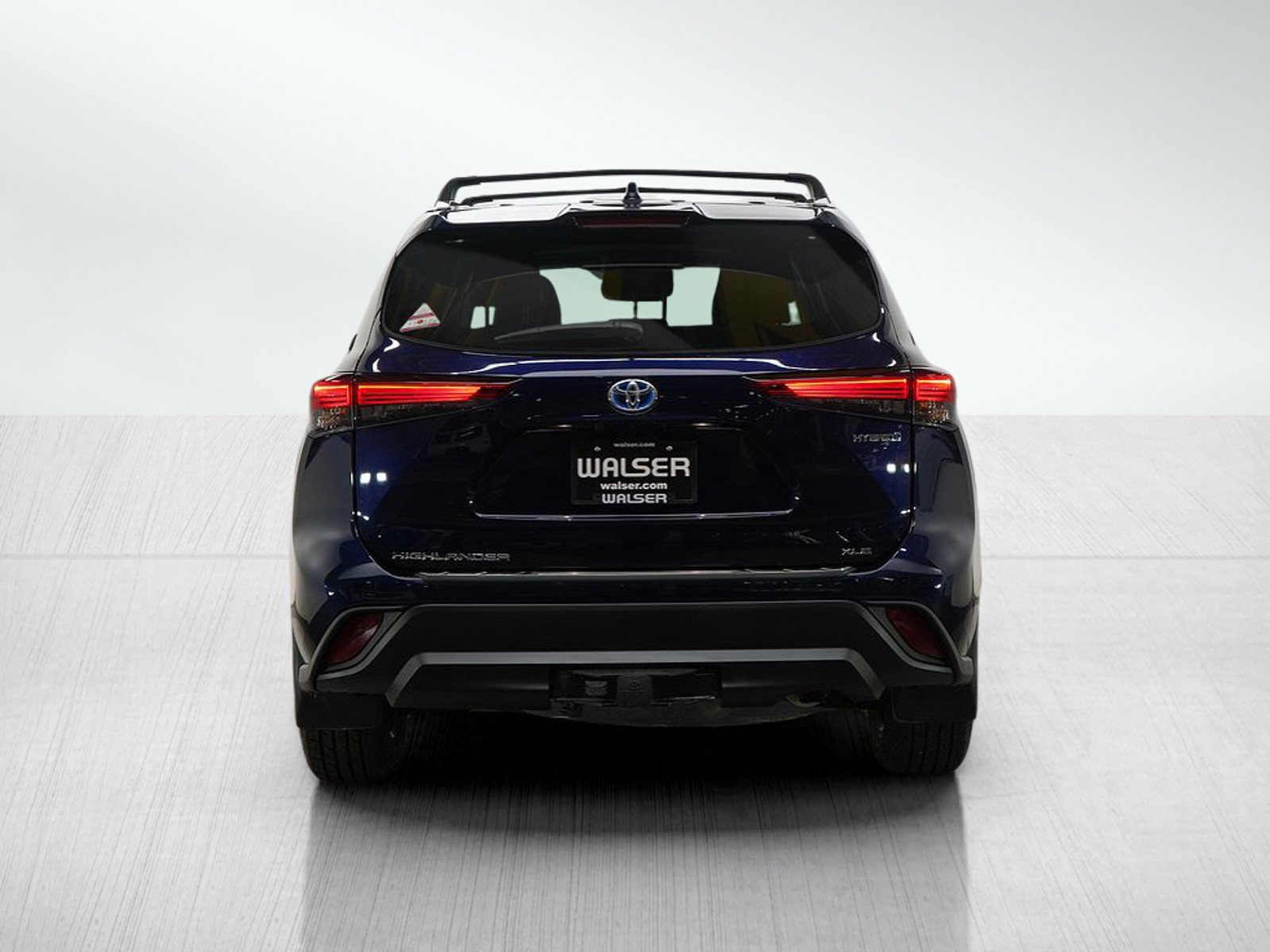 Used 2022 Toyota Highlander XLE image 4