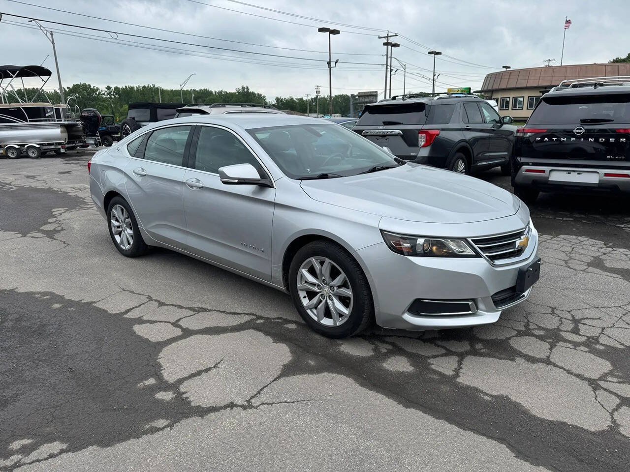 Used 2017 Chevrolet Impala LT FWD image 5
