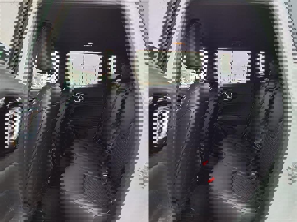 New 2026 Jeep Compass Latitude image 16