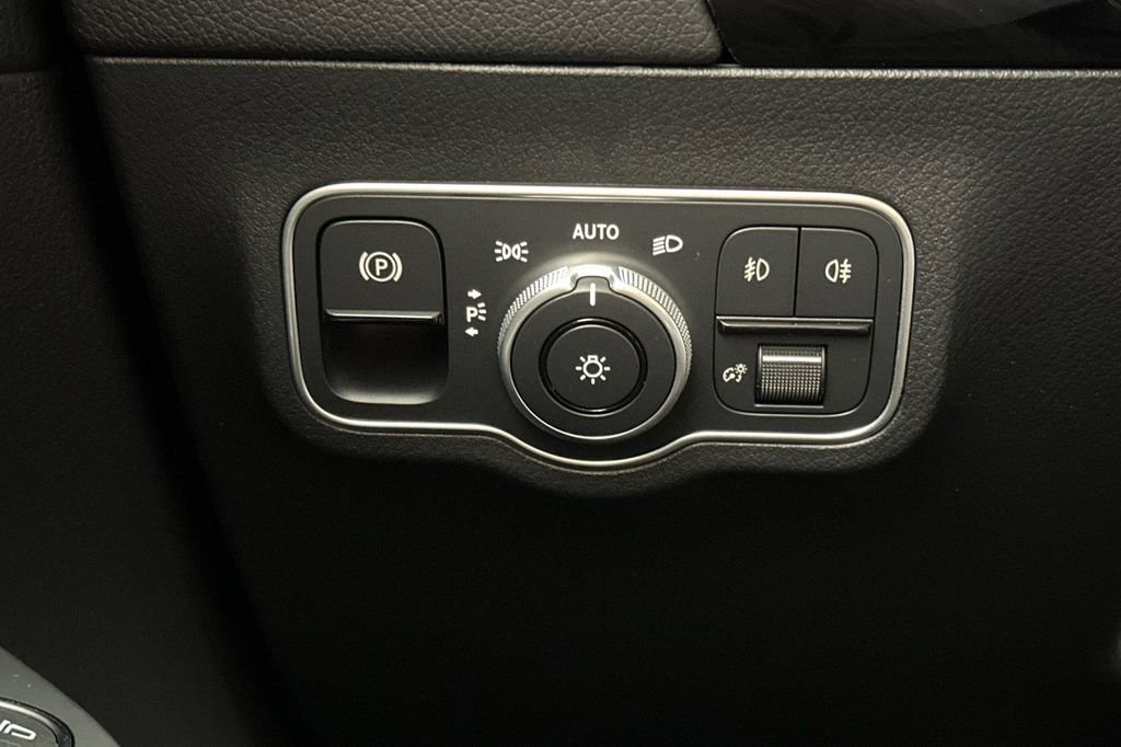 Certified 2026 Mercedes-Benz GLA 250 image 31