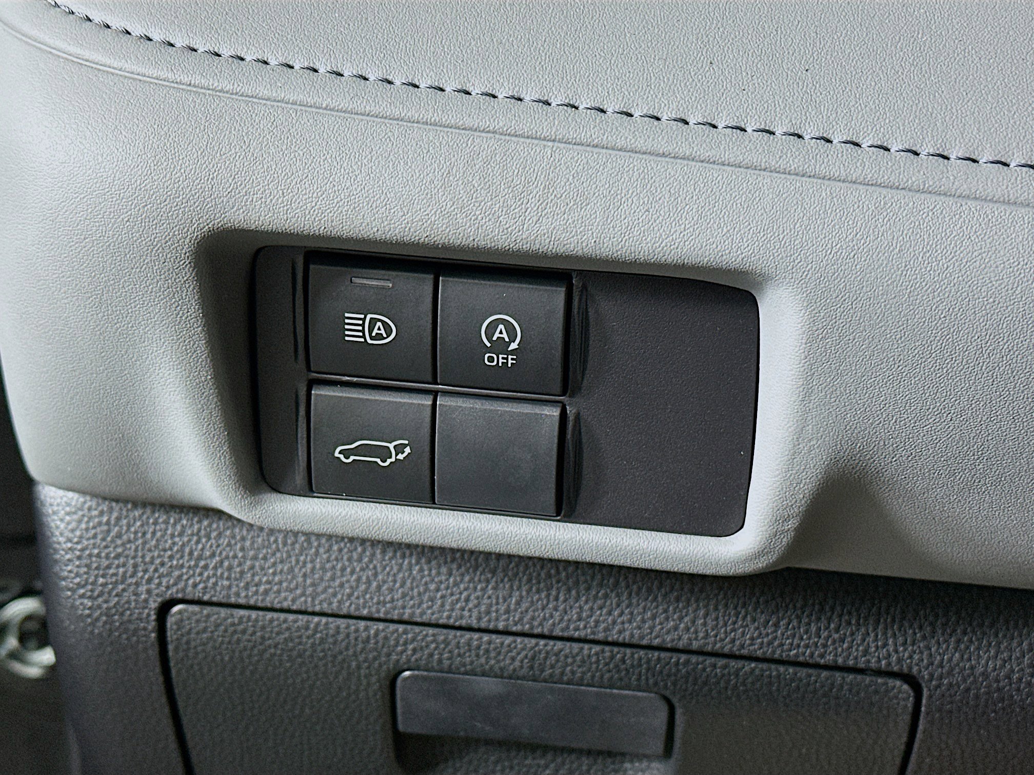 Used 2024 Toyota Highlander LE image 17