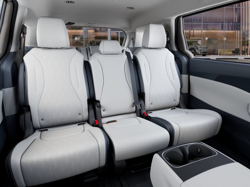 New 2026 Kia Carnival EX FWD image 16