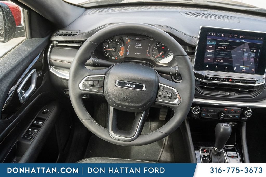 Used 2023 Jeep Compass Limited AWD/4WD image 5