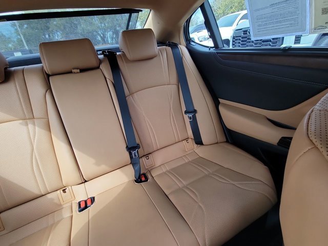 Used 2024 Lexus ES 300h Ultra Luxury w/ Accessory Package (Z2) image 6