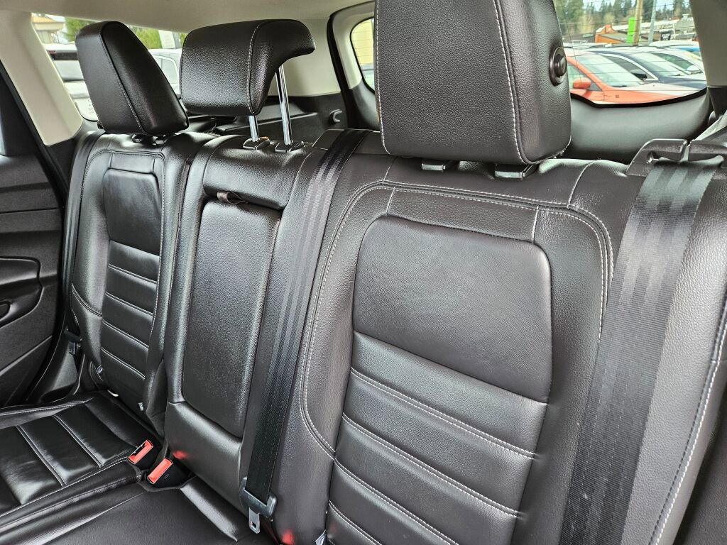 Used 2017 Ford Escape Titanium image 16