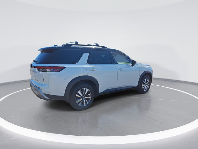 Used 2024 Nissan Pathfinder SL AWD/4WD image 9