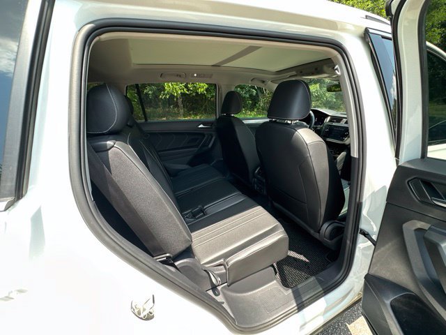 Used 2022 Volkswagen Tiguan SE FWD image 17