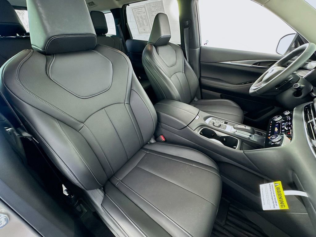 Certified 2026 INFINITI QX60 Luxe w/ Cargo Package image 31
