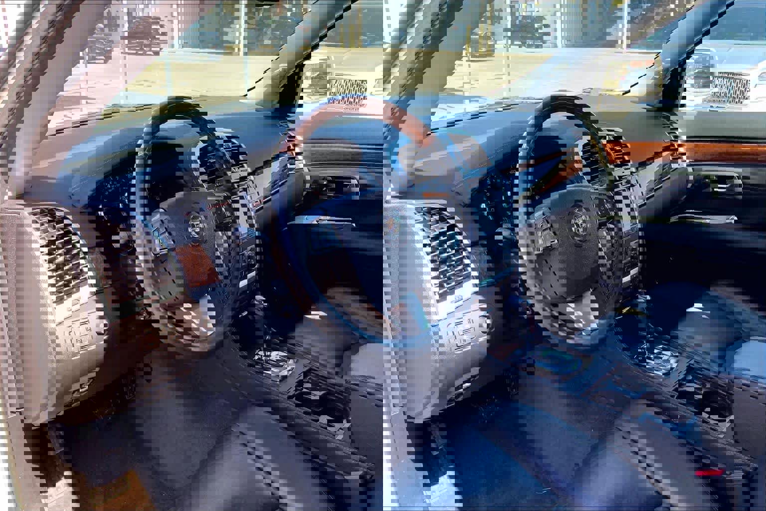 Used 2008 Cadillac SRX AWD w/ Theater Package image 15