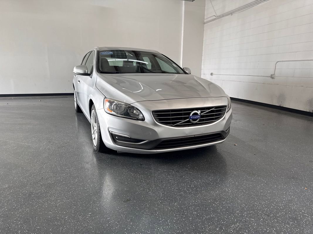 Used 2015 Volvo V60 T5 Premier image 1