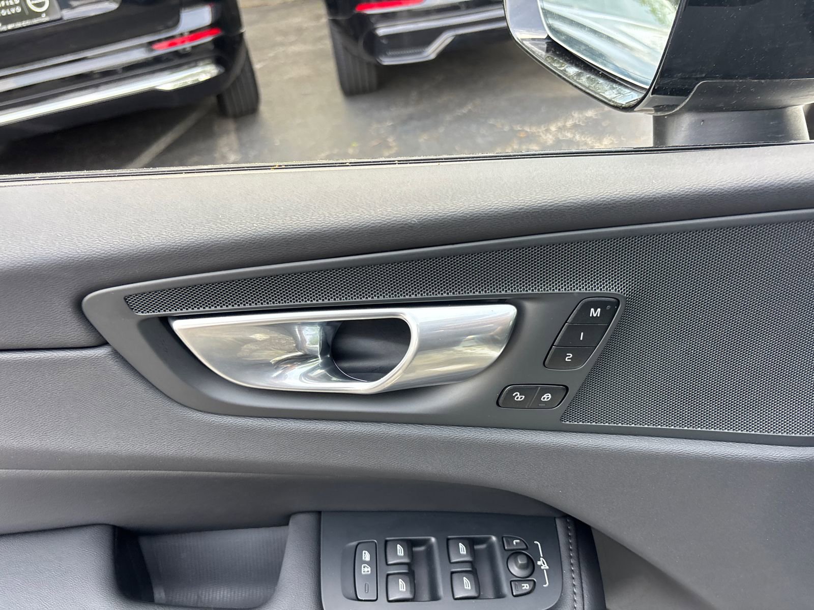 Used 2025 Volvo XC60 T8 Plus w/ Protection Package Premier AWD/4WD image 12