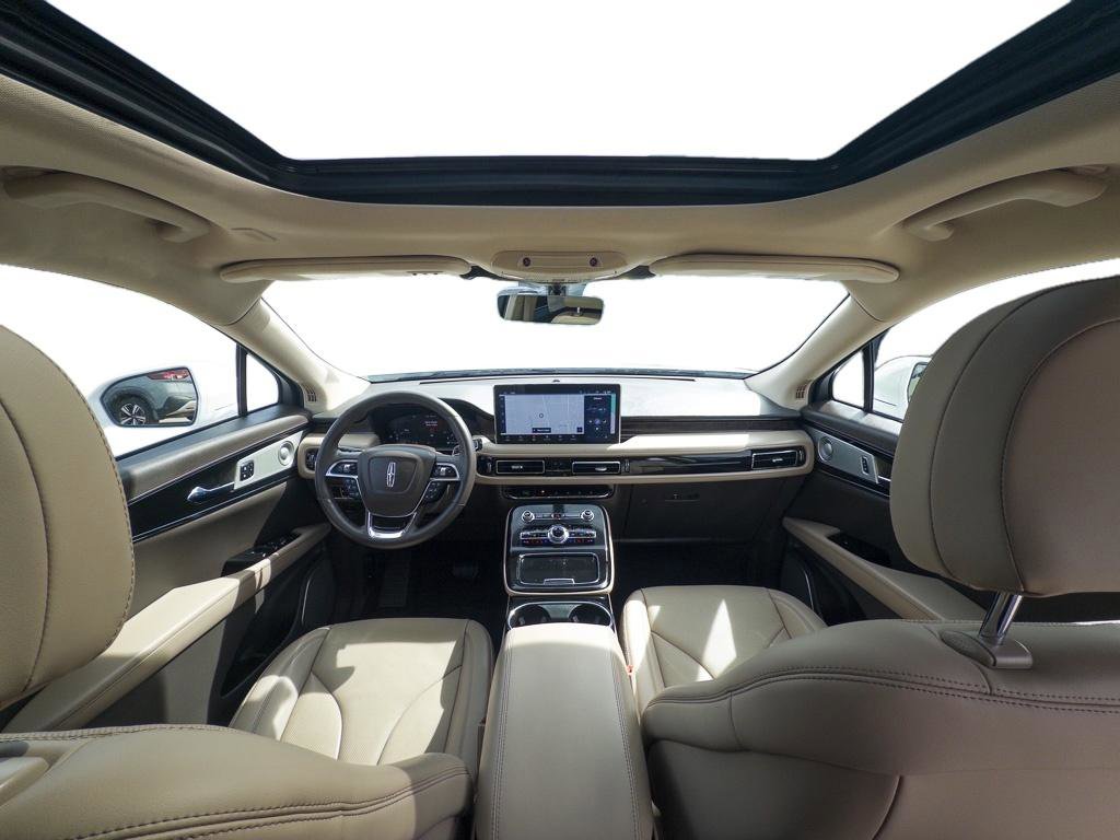 Used 2023 Lincoln Nautilus Reserve w/ Equipment Group 202A image 23