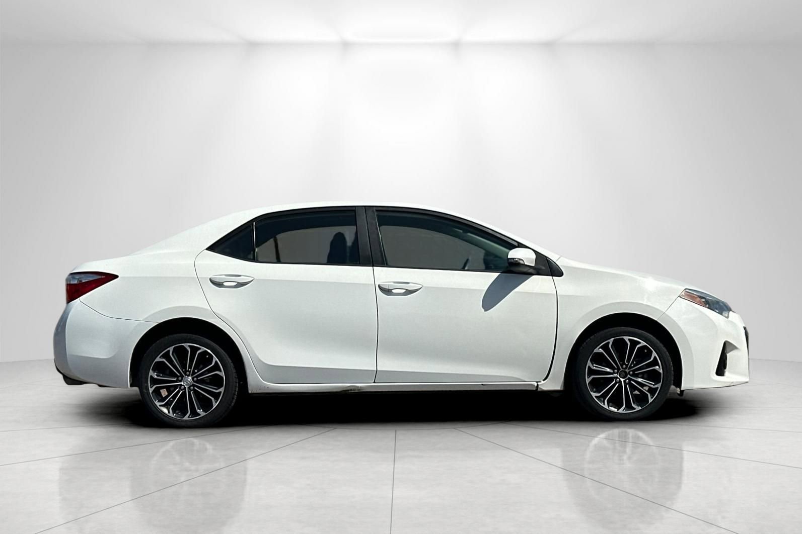 Used 2016 Toyota Corolla S FWD image 2