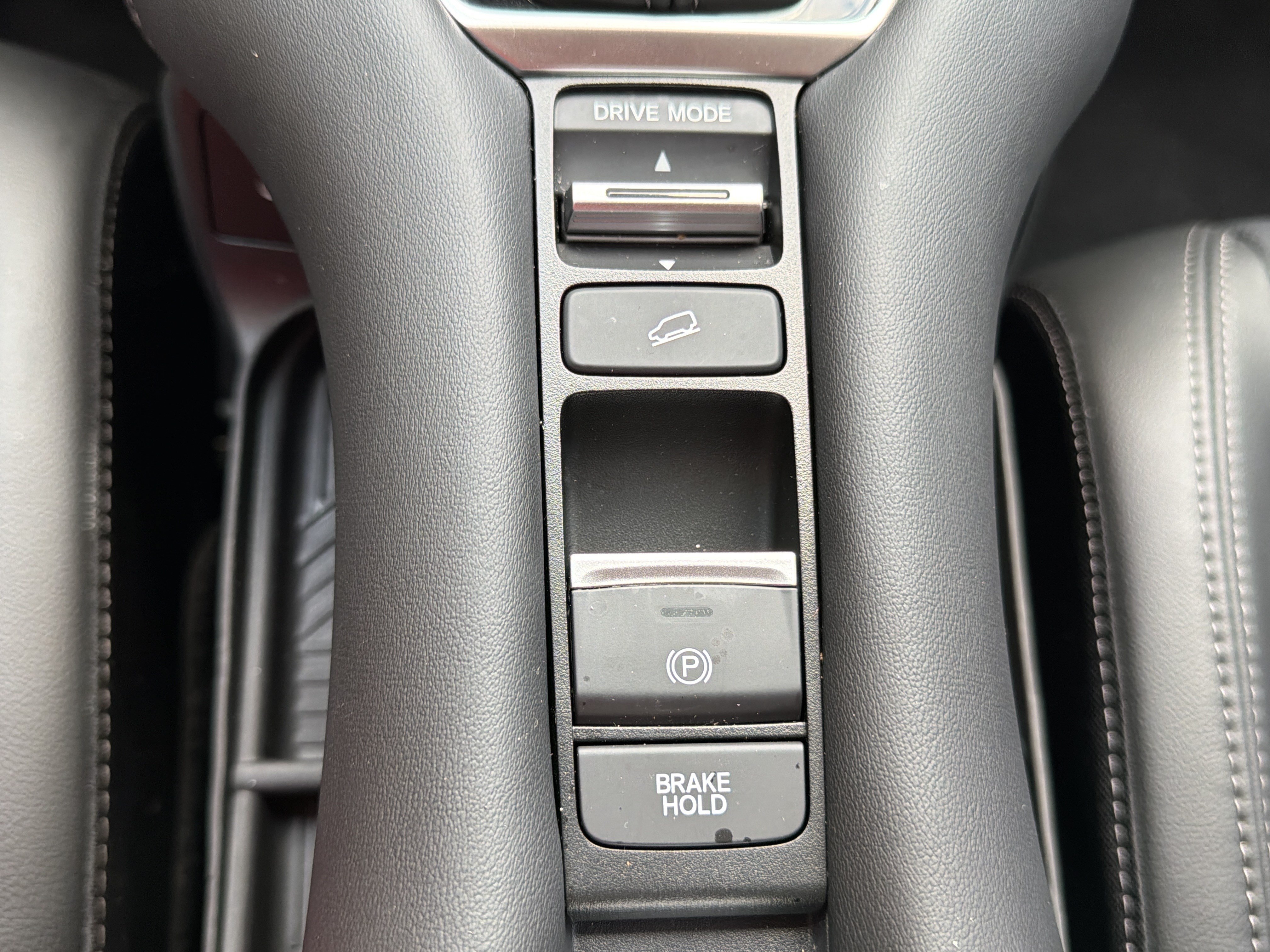 Used 2026 Honda HR-V EX-L image 11