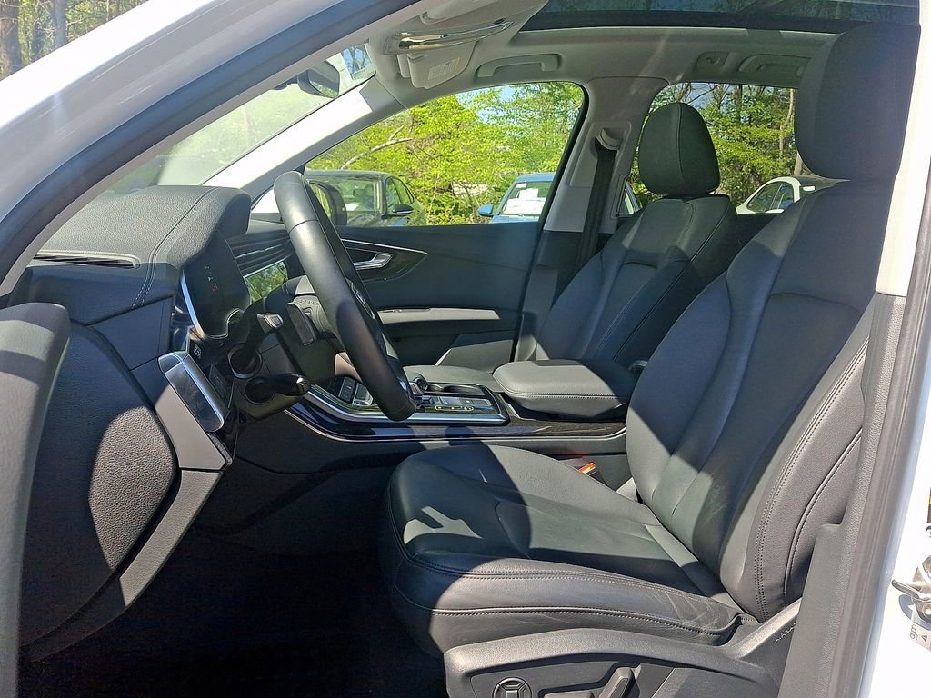 Used 2023 Audi Q7 3.0T Premium w/ Convenience Package image 14