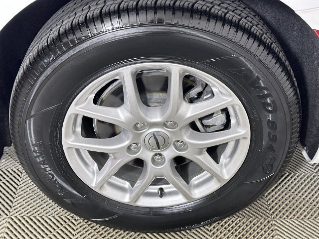 Used 2025 Chrysler Voyager LX FWD image 34