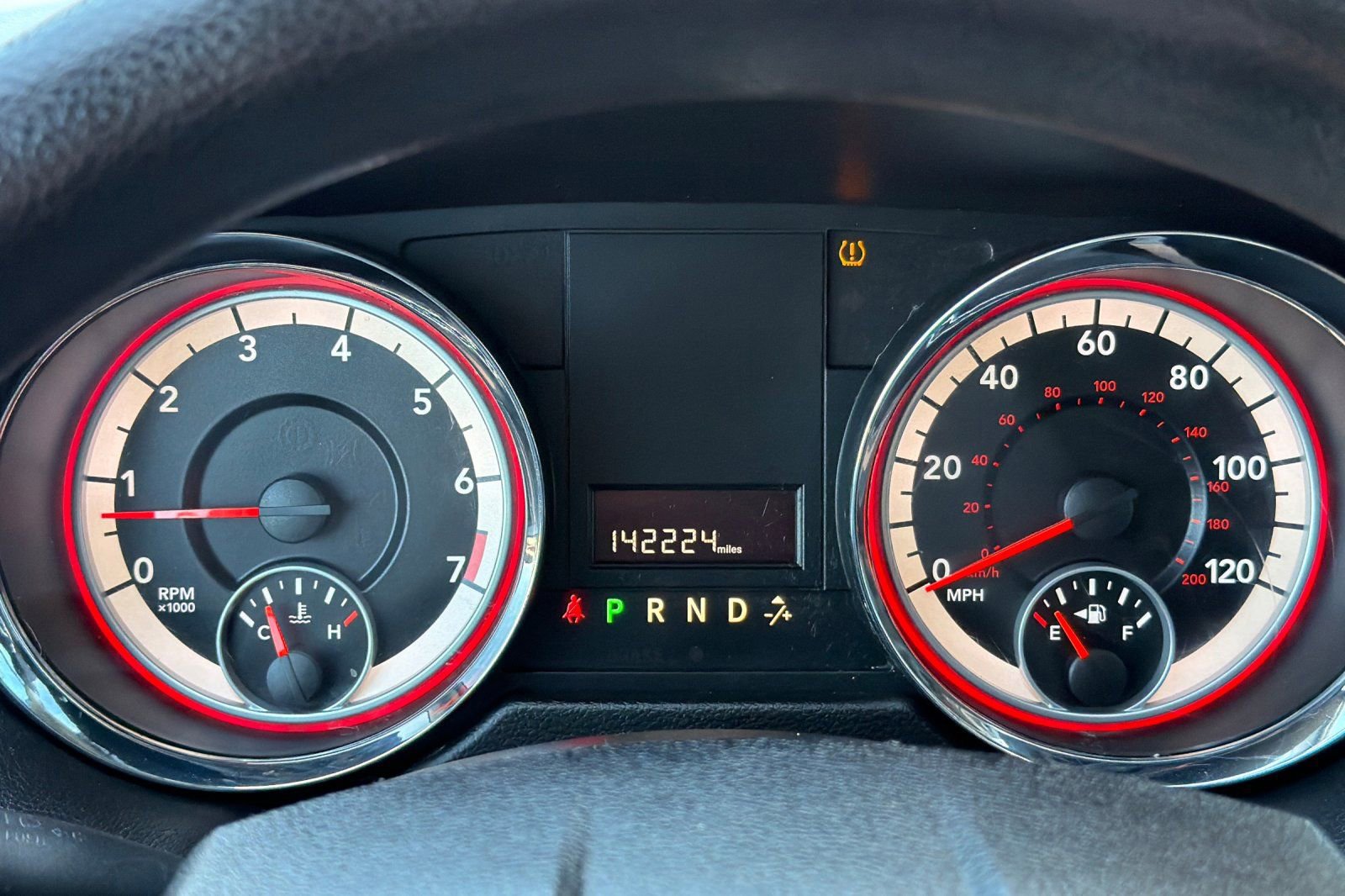 Used 2013 Dodge Grand Caravan SXT FWD image 24