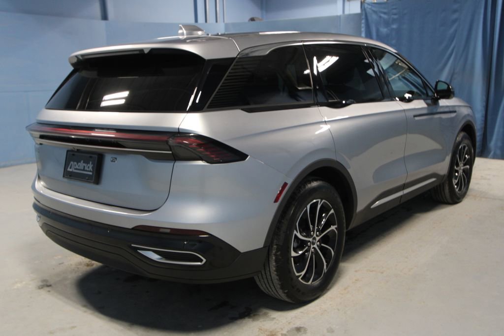 Used 2025 Lincoln Nautilus Premier image 33