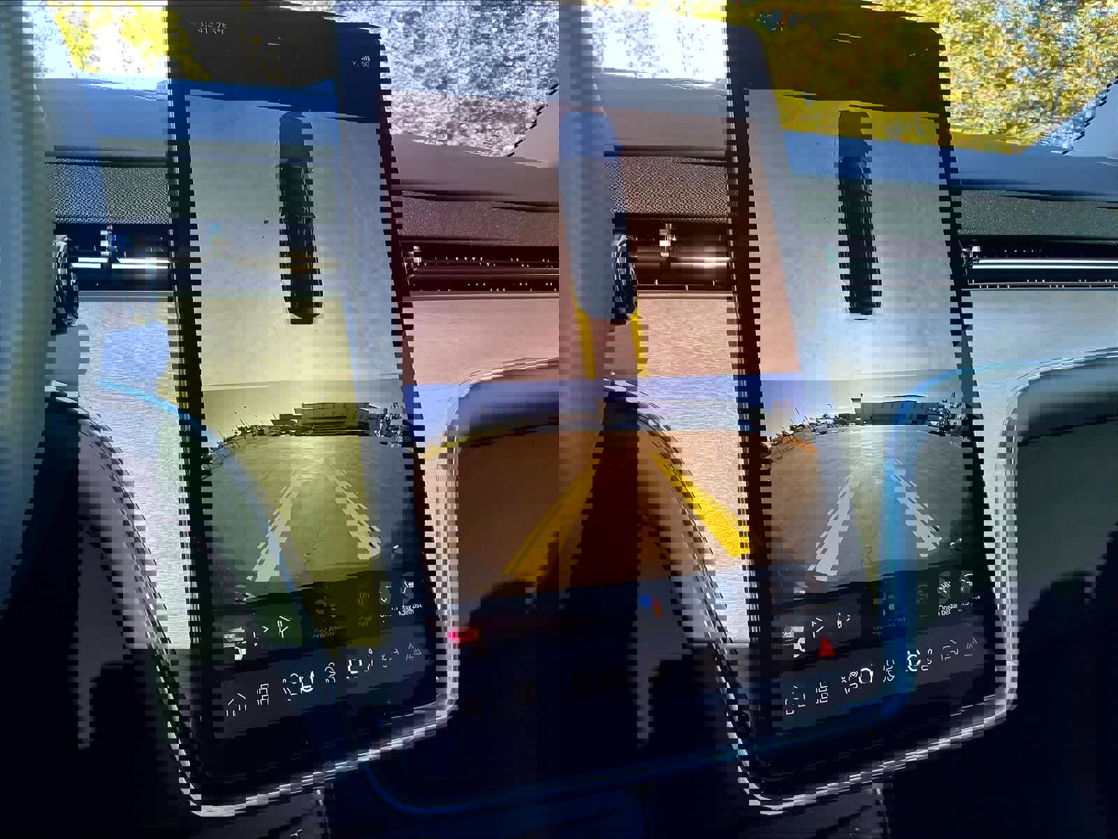 New 2025 Volvo EX90 Plus w/ Protection Package Premier image 20