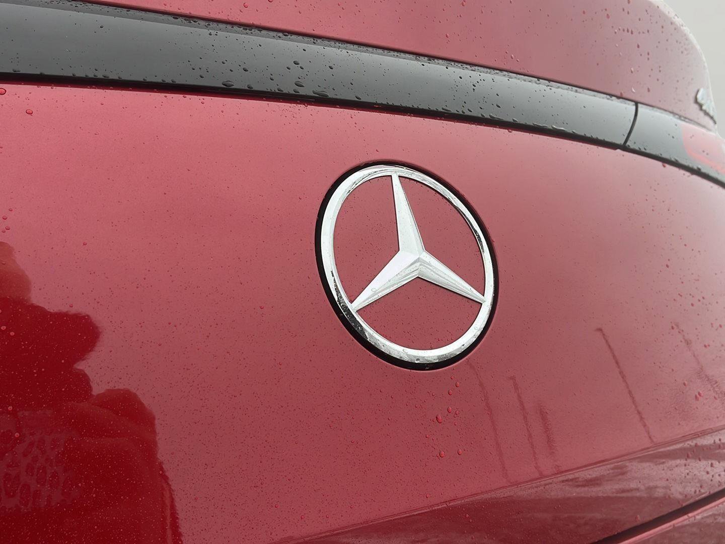 Used 2024 Mercedes-Benz GLC 300 4MATIC image 11