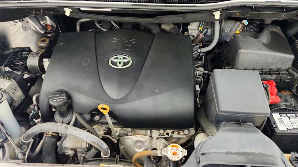 Used 2018 Toyota Sienna SE Premium image 28