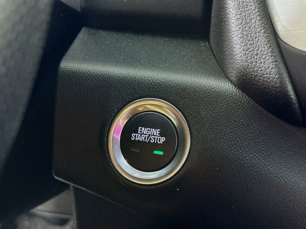 Used 2023 GMC Terrain SLE w/ Driver Convenience Package image 18