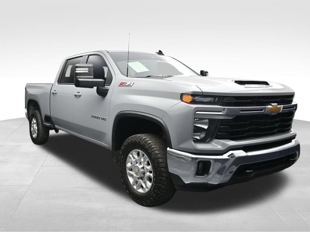 Used 2024 Chevrolet Silverado 3500 LT w/ Safety Package AWD/4WD image 7